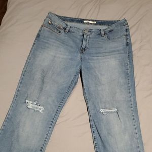 Levi's Boyfriend Cropped Jeans